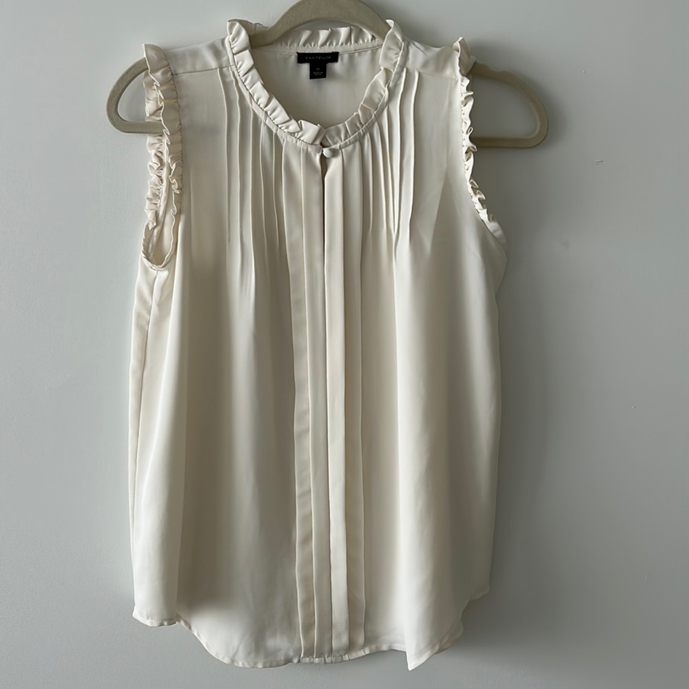 Ann Taylor off-white sleeveless blouse silk